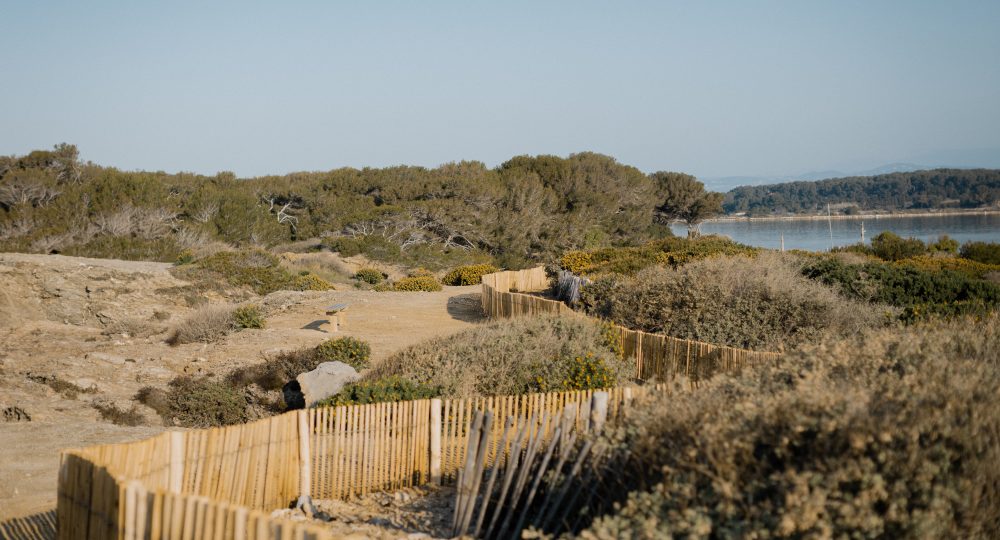 Le Gaou, promenade au bord de l'eau